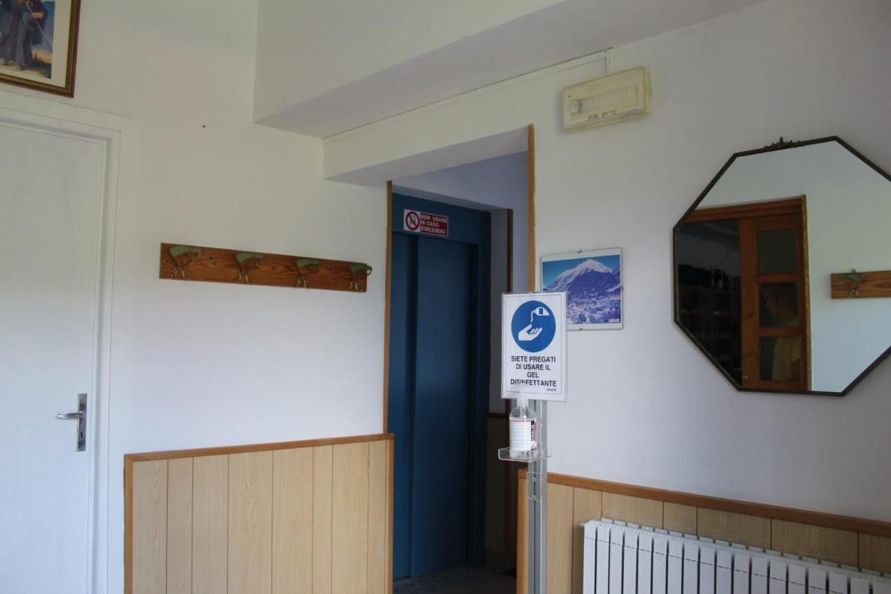Hotel Casa Per Ferie Beatorosaz Cesana Torinese Exterior foto